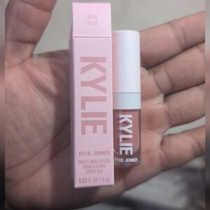 Kylie Cosmetics Matte Liquid Lipstick - 808 Kylie